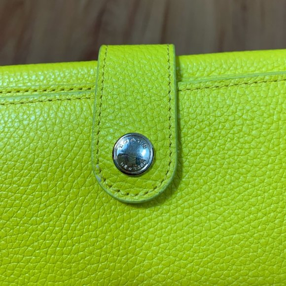 Coach Crossgrain Leather Phone Clutch Wristlet - Picture 8 of 13